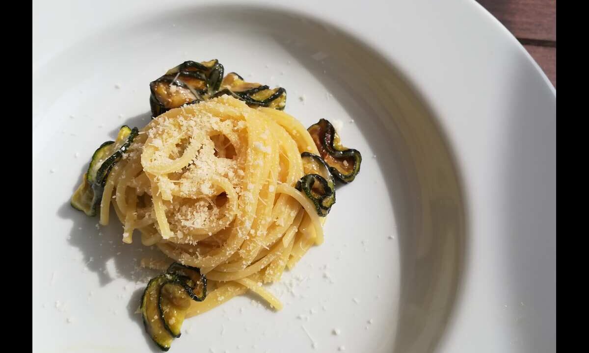 Un piatto di spaghetti alla nerano