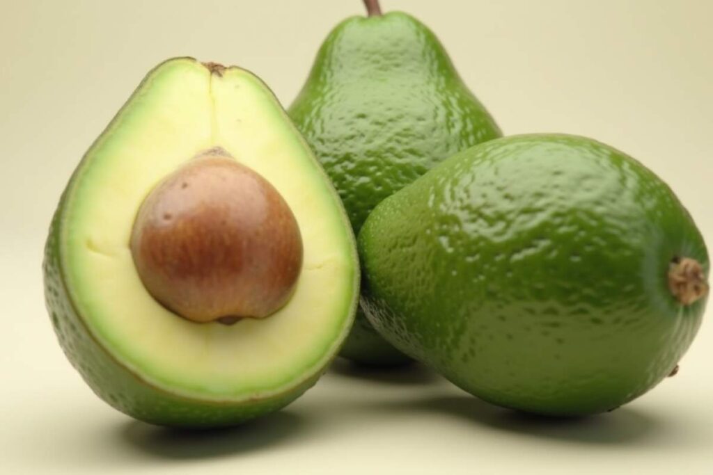 Guida pratica: come scegliere, tagliare e conservare l’avocado per risultati perfetti
